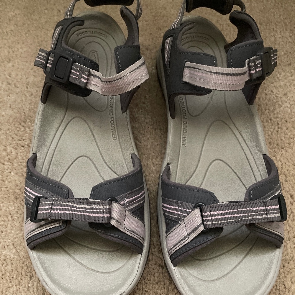 Kenn sandals Size 10